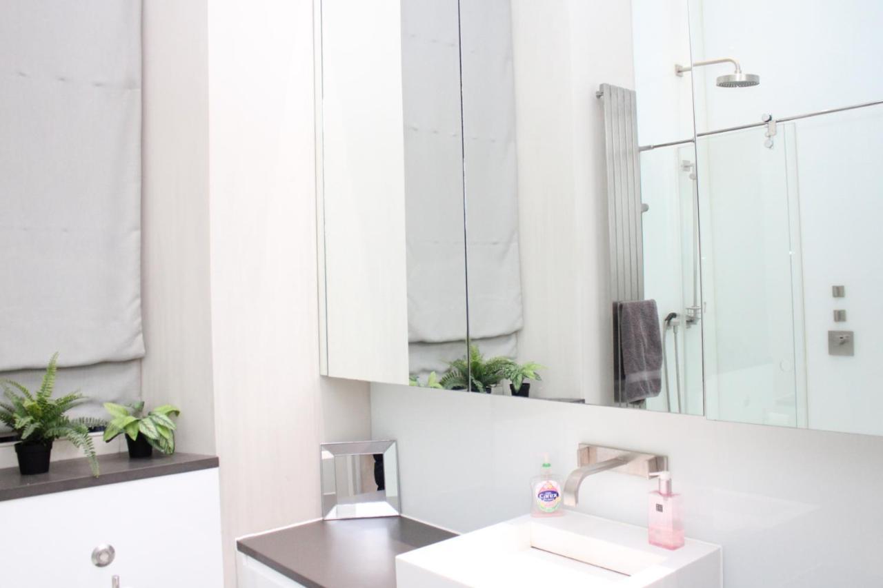 The Kensington Apartament *