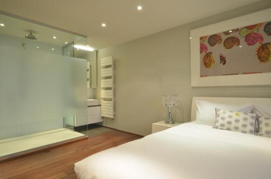 The Kensington Apartament *